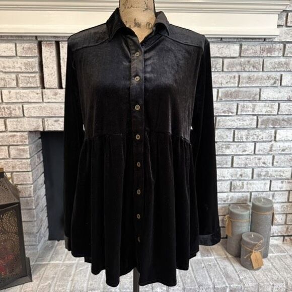 Umgee Baby Doll Velvet Swing Hem Long Sleeve Button-Down Shirt Black Size Medium - Picture 10 of 11